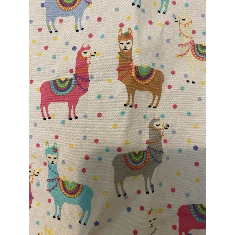 Colorful Party Llamas Scrub Top Women's Medium Tasha And Me Brand - Picture 8 of 10